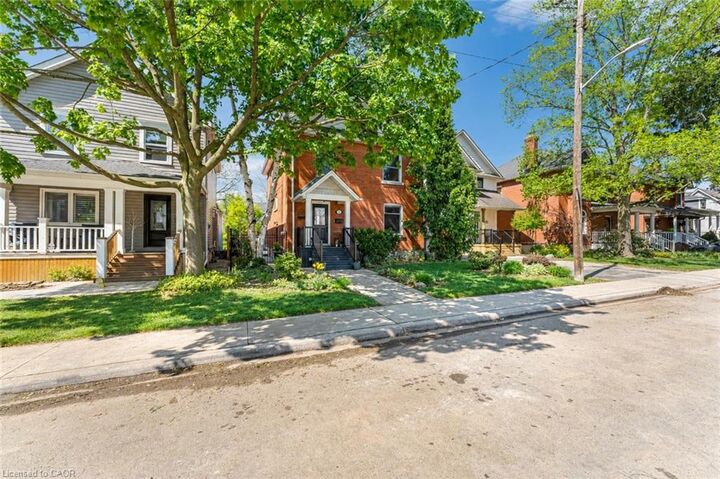 Property Photo:  546 Hurd Avenue  ON L7S 1T1 