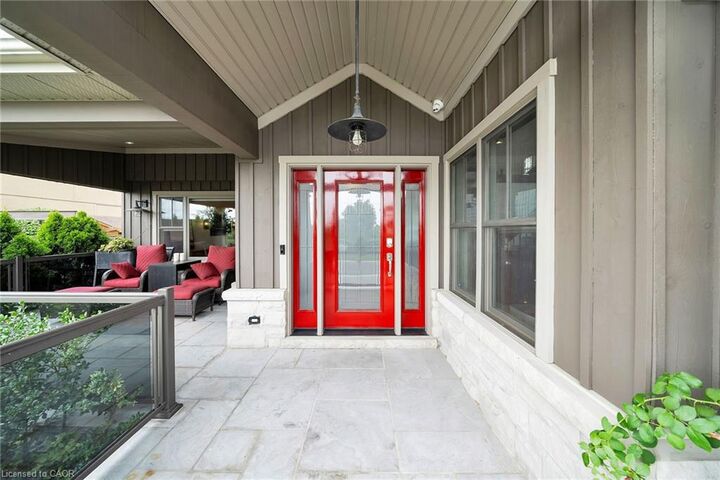 Property Photo: 404 Mountain Brow Boulevard E ON L8T 1A7