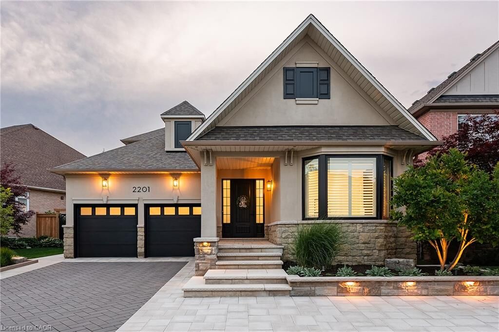 Property Photo:  2201 Rochester Circle  ON L6M 5E3 
