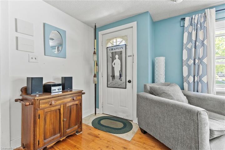 Property Photo: 318 Aqueduct Street ON L3C 1E1