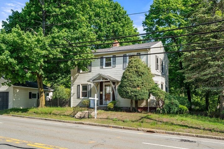 Property Photo:  1231 Pleasant St  MA 01602 