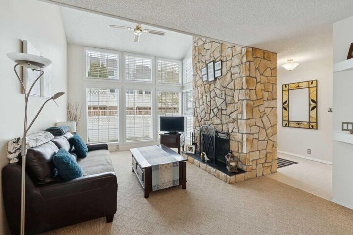 Property Photo:  28 Berwick Crescent NW 38  AB T3K 1Y7 