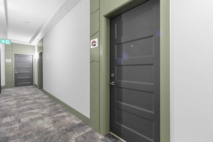 Property Photo: 81 Arbour Lake View NW 1306 AB T3G 0H4