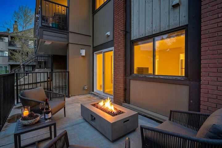 Property Photo:  13045 6 Street SW 4103  AB T2W 5H1 