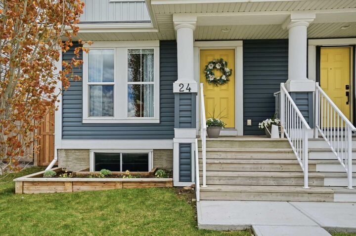 Property Photo: 24 Auburn Crest Park SE AB T3M 0Z3