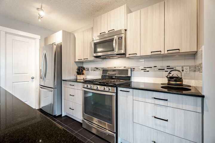 Property Photo:  110 Skyview Ranch Manor NE  AB T3N 0L9 