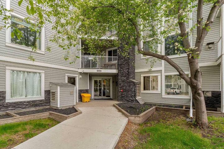 Property Photo: 1307 Valleyview Park SE 307 AB T2B 3R6