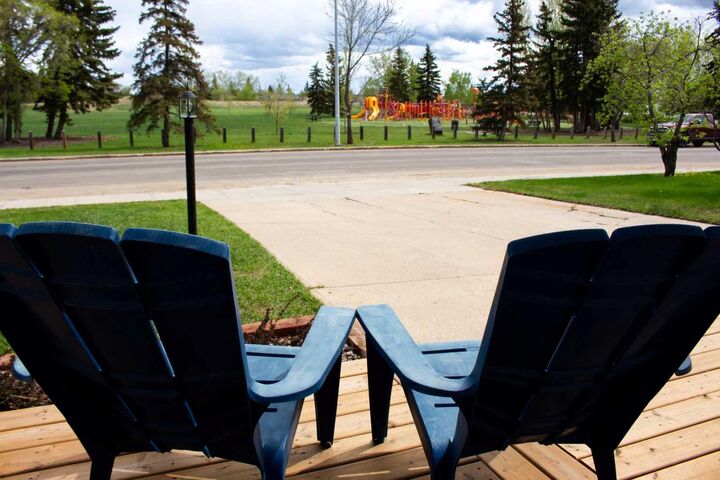 Property Photo: 11316 102B Street AB T8V 2Y2
