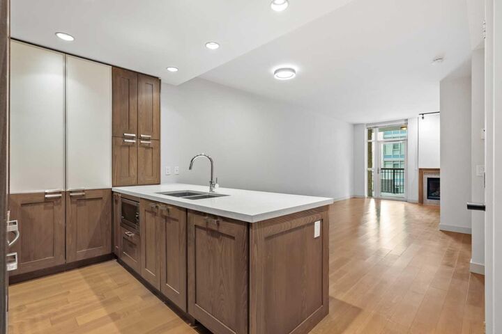 Property Photo: 222 Riverfront Avenue SW 317 AB T2P 0W3