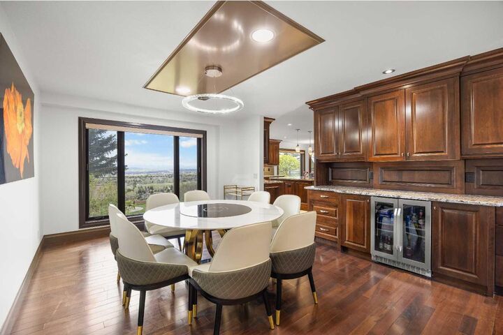 Property Photo:  136 Edelweiss Drive NW  AB T3A 3P6 