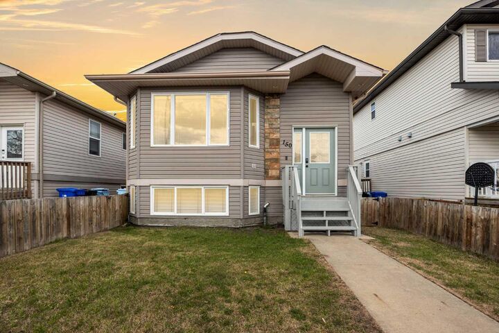 150 Pacific Crescent — photo 1
