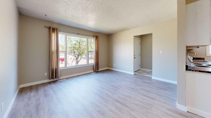 Property Photo: 7006 93A Street AB T8V 6C8