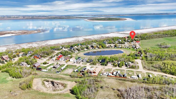 Property Photo: 37 Sunset Lane AB T0C 2L0