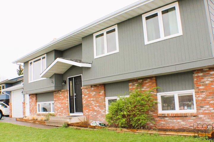 Property Photo: 31 Schofield Place AB T0K 1W0