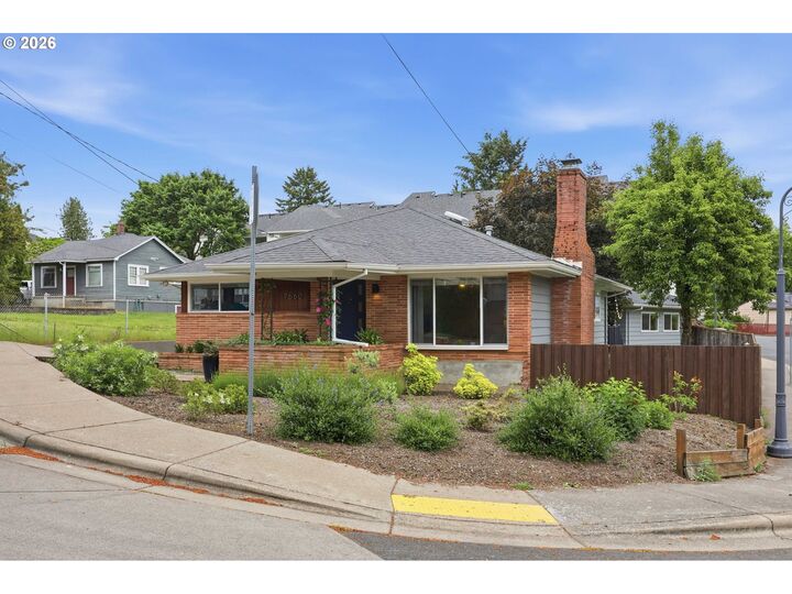 Property Photo: 7660 SW 74th Ave OR 97223