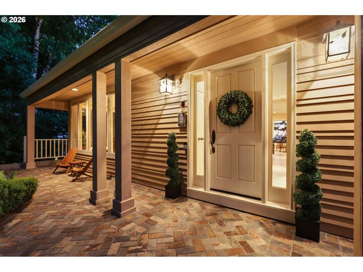 Property Photo: 221 SW Moonridge Pl OR 97225