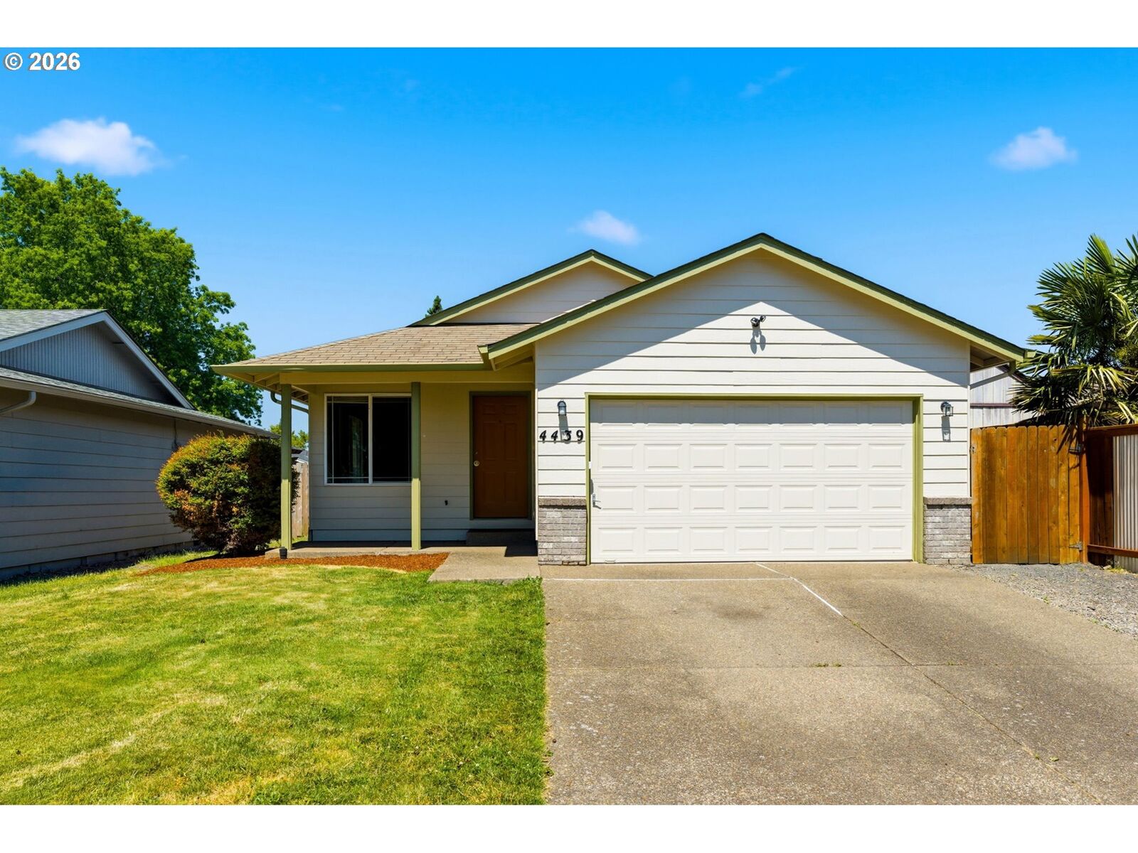 Property Photo:  4439 Longacres Ave  OR 97301 