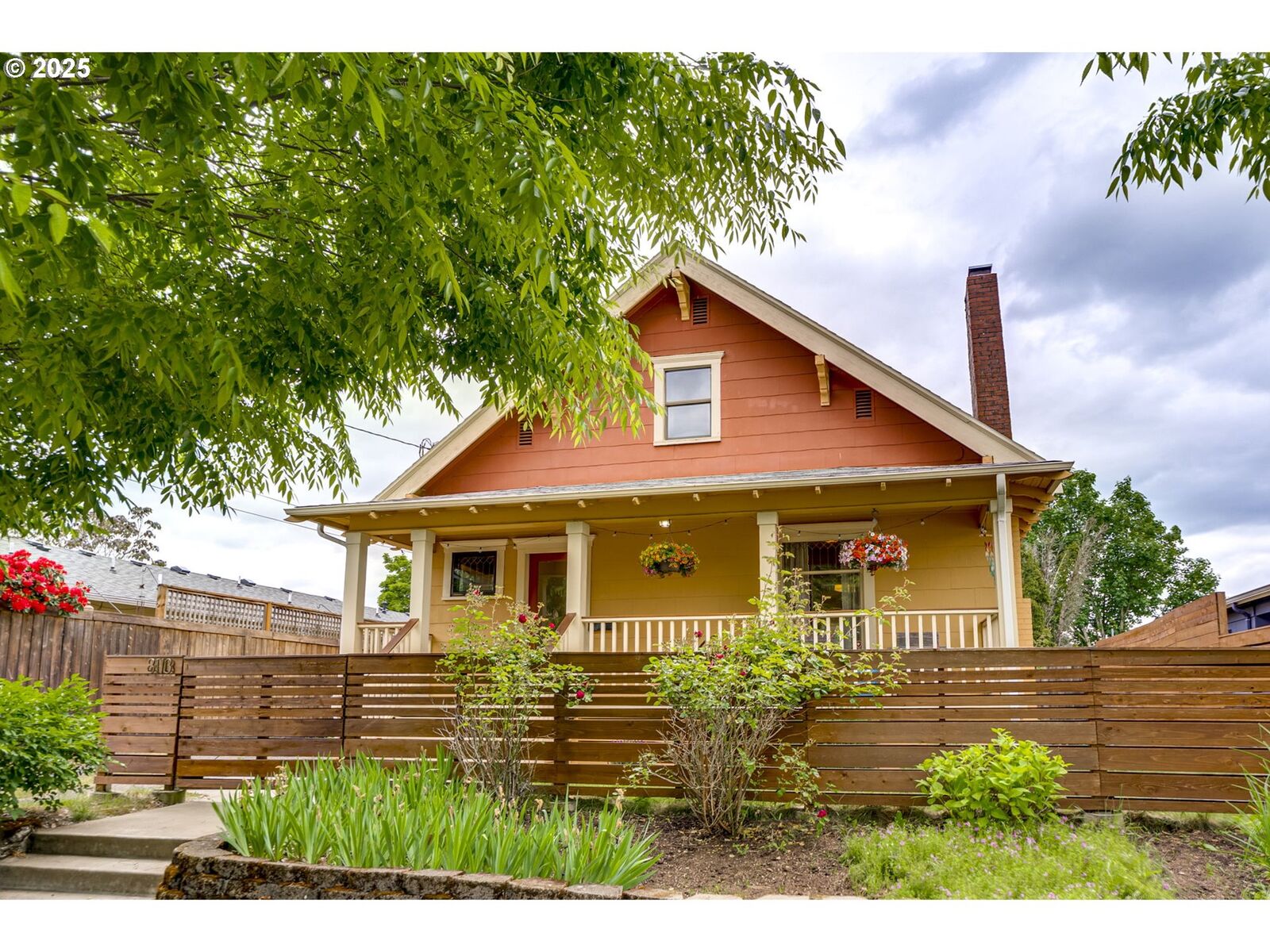 Property Photo: 8113 SE Morrison St OR 97215