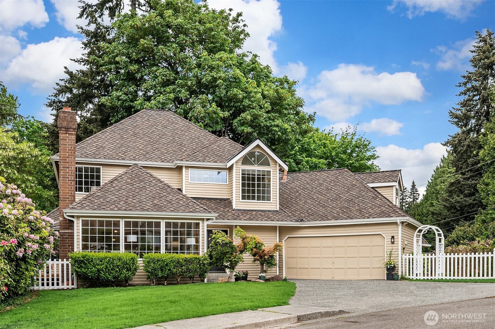Property Photo:  10336 NE 201st Place  WA 98011 