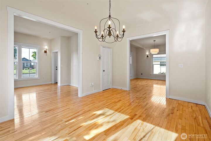 Property Photo: 1515 Everett Street WA 98390
