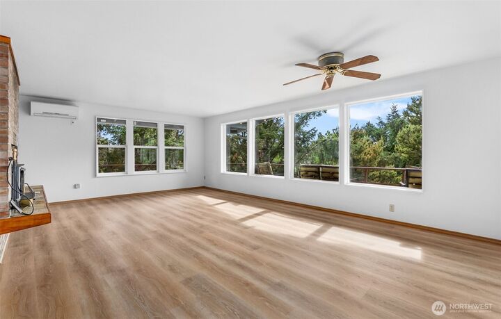 Property Photo: 1123 S Aberdeen Street WA 98595