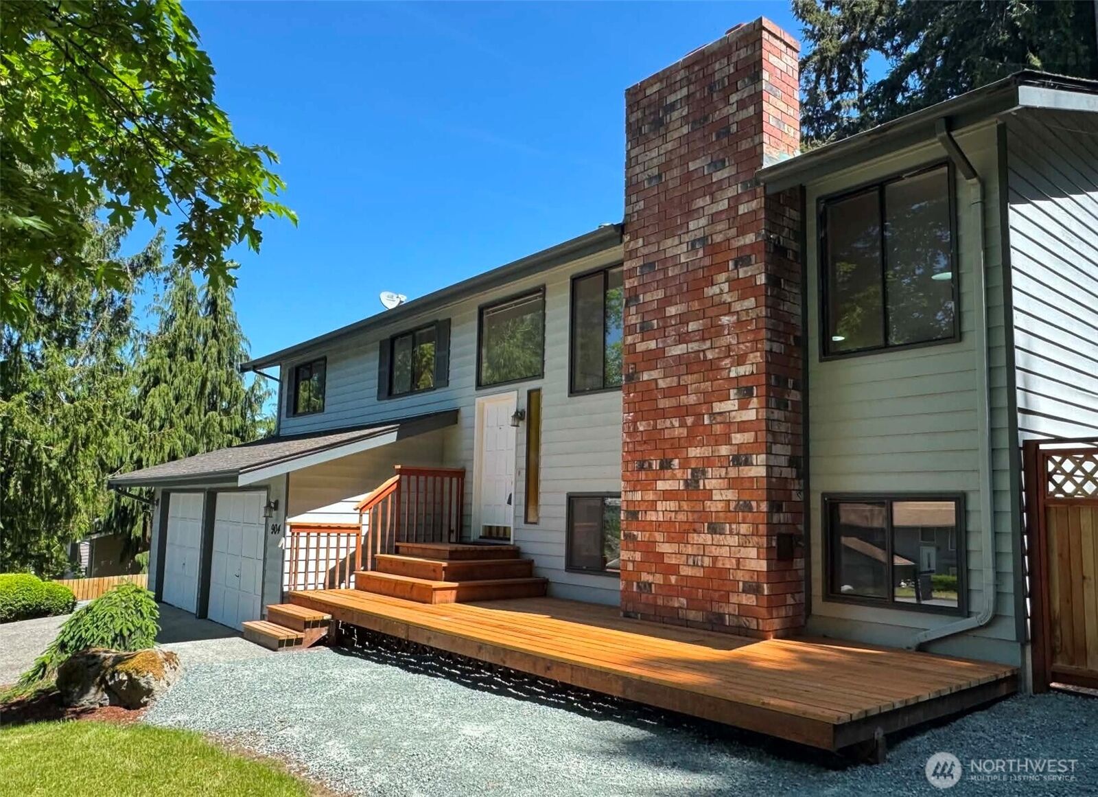 Property Photo: 904 N Waugh Road WA 98273