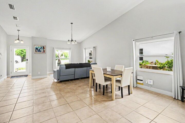 Property Photo: 195 River Drive FL 32951