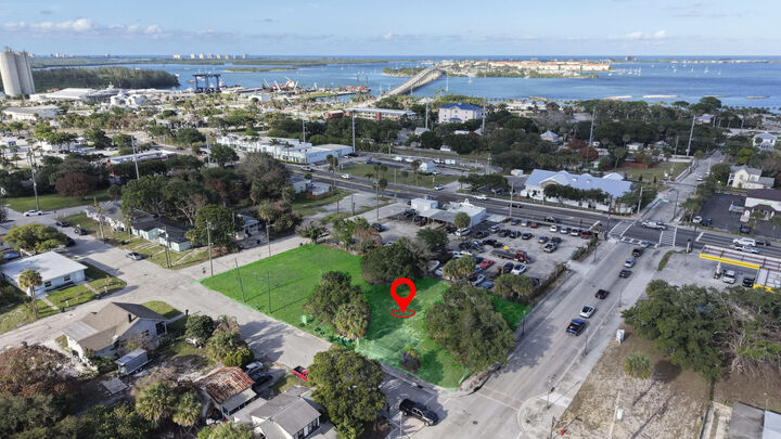 Property Photo:  416 Avenue  FL 34950 
