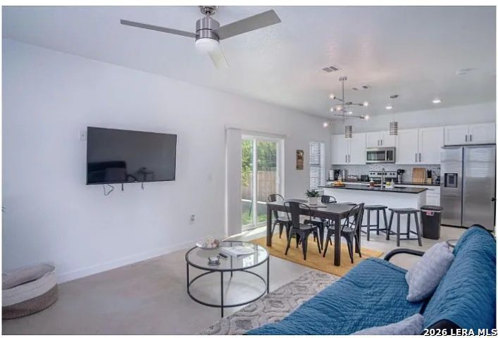 Property Photo:  1022 Delaware 3  TX 78210 