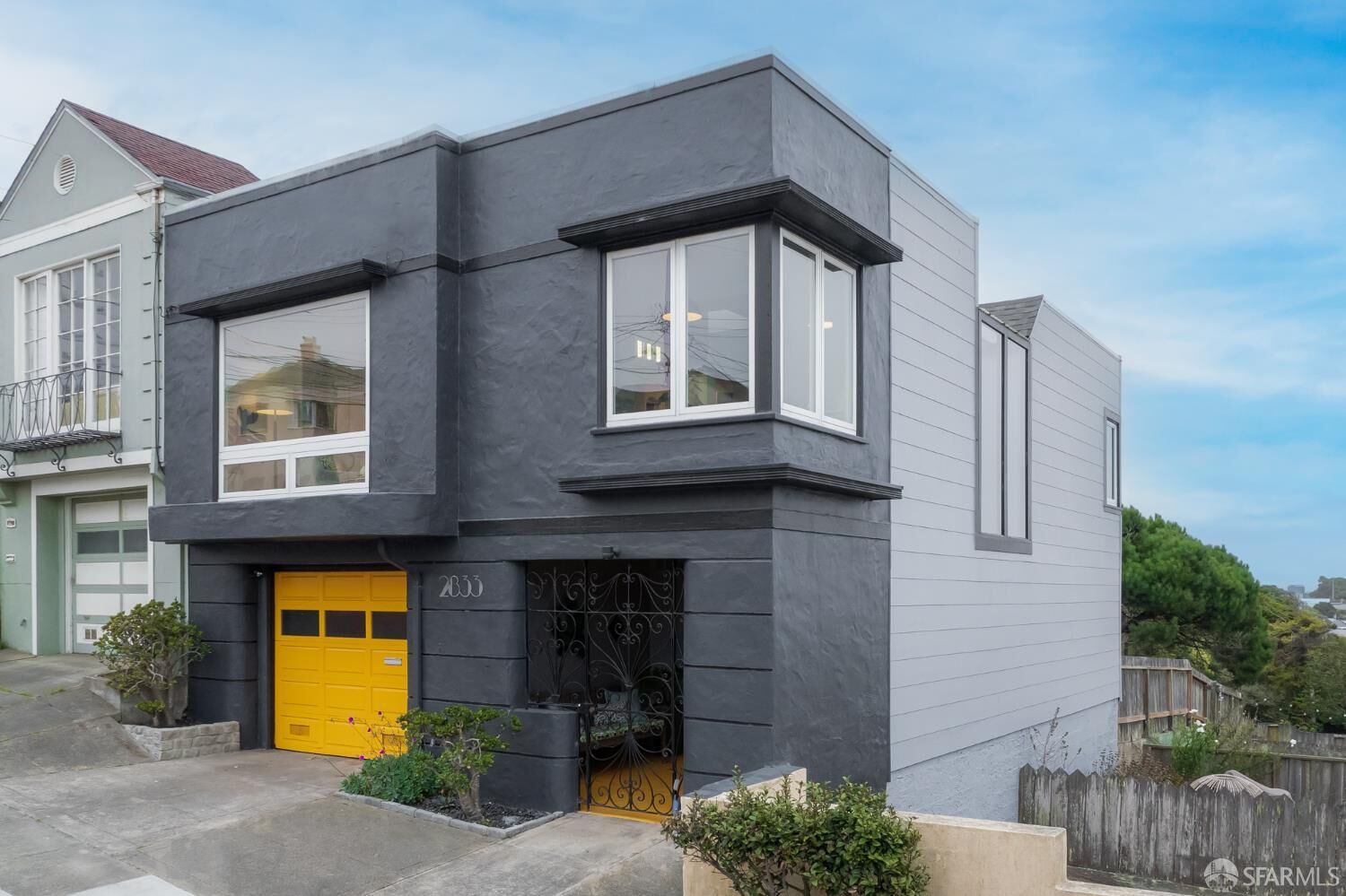 Property Photo:  2833 Moraga Street  CA 94122 
