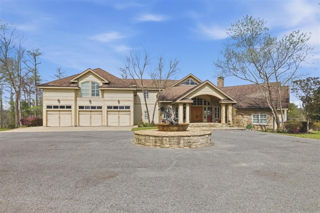 Property Photo: 1046 Hollis Road LA 70669