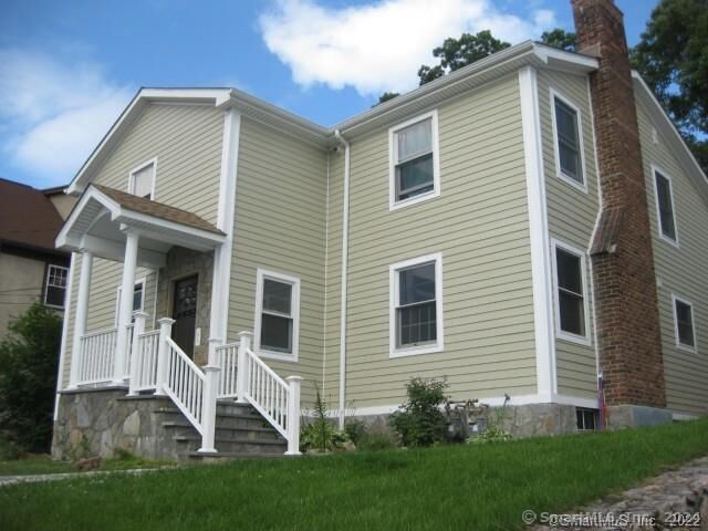 Property Photo:  95 Highview Avenue Apt #2  CT 06907 