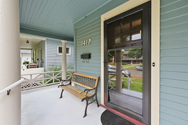 Property Photo:  1417 W 10th Ave  WA 99204 