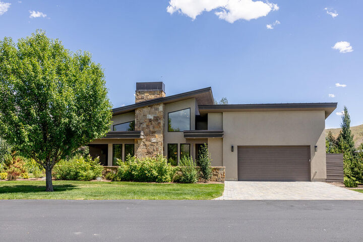 Property Photo:  27 Streamside Dr  ID 83333 