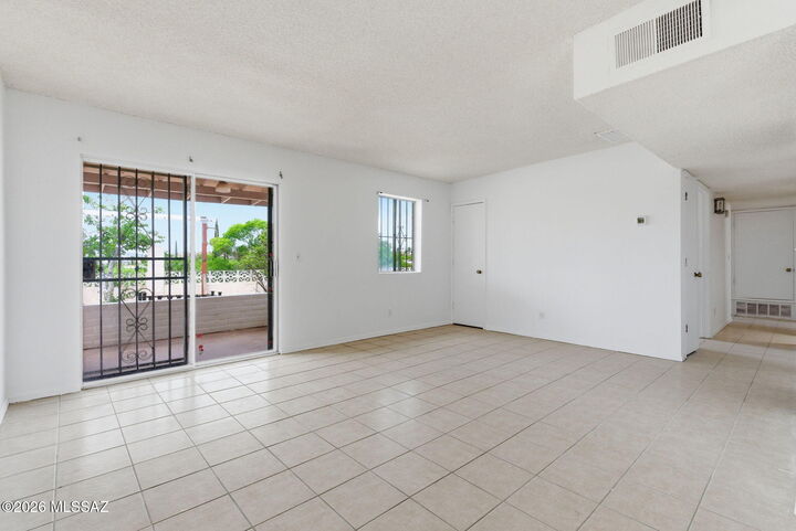 Property Photo:  2255 N Calle Nogales  AZ 85621 