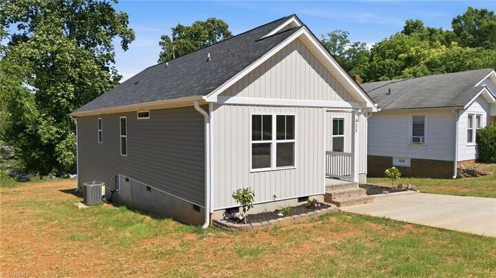 Property Photo: 435 Stratton Avenue NC 27101