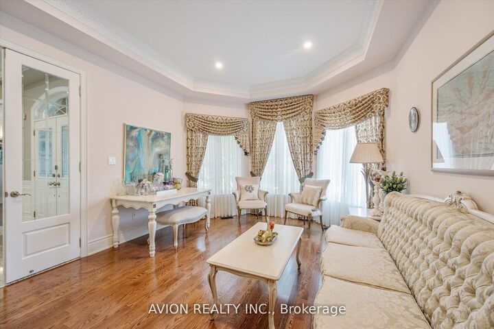 Property Photo: 37 Frybrook Crescent ON L4B 4B9