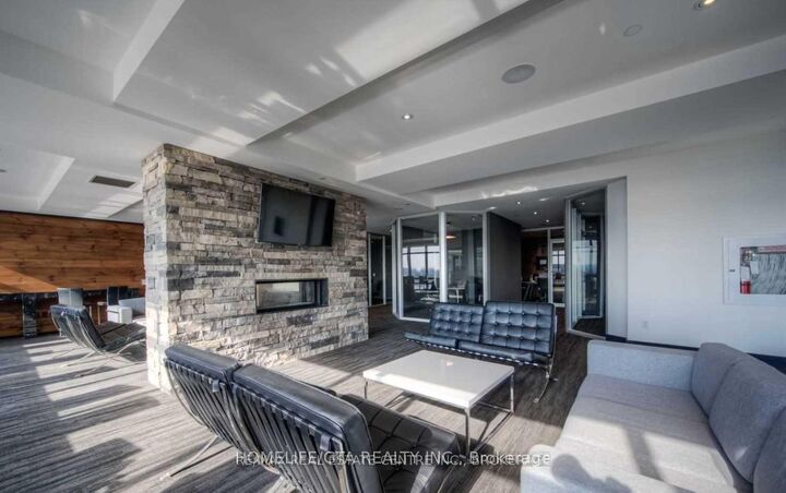 Property Photo: 330 Phillip Street S 615 ON N2L 3W9