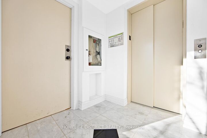 Property Photo: 243 Niagara Street ON M6J 2L7