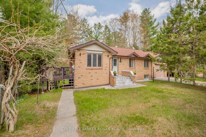 Photo de la propriété:  24 Pine Forest Drive  ON L0L 2T0 