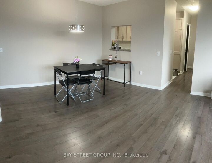 Property Photo: 284 Bloor Street W 902 ON M5S 3B8