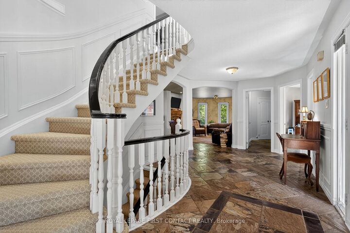 Property Photo: 26 Edgecombe Terrace ON L9X 0S2