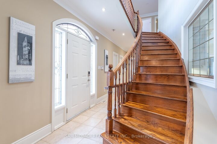 Property Photo: 3248 Barchester Court ON L5L 5Z1