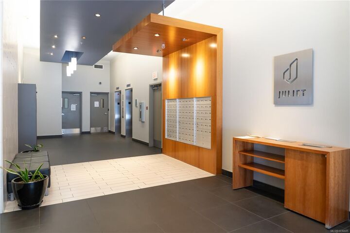 Property Photo:  760 Johnson St 605  BC V8W 1N1 