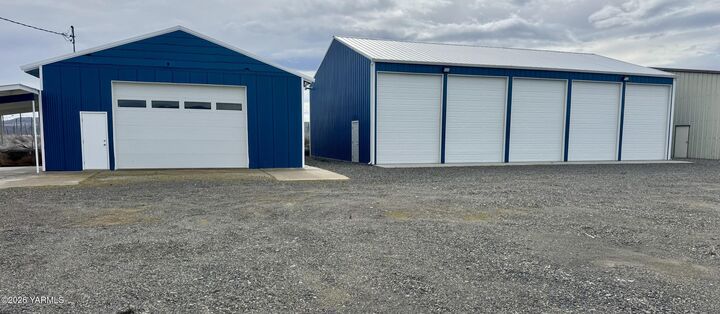 Property Photo: 3920 S Olden Way WA 98948