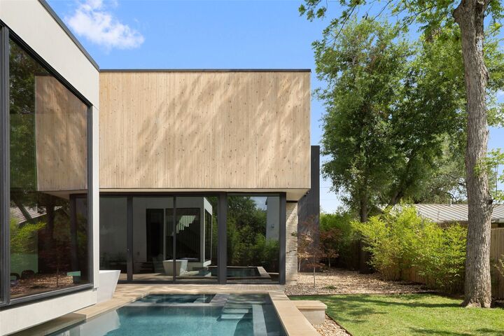Property Photo: 1304 Folts Avenue TX 78704