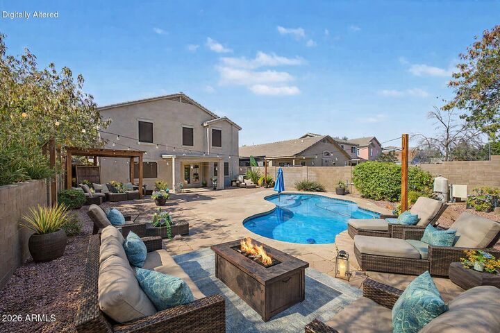 Property Photo: 1337 W Hereford Drive AZ 85143
