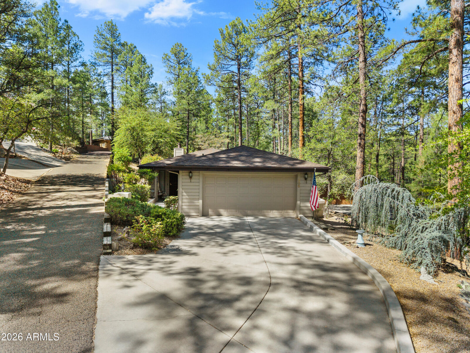 Property Photo: 305 Ridge Court AZ 86303