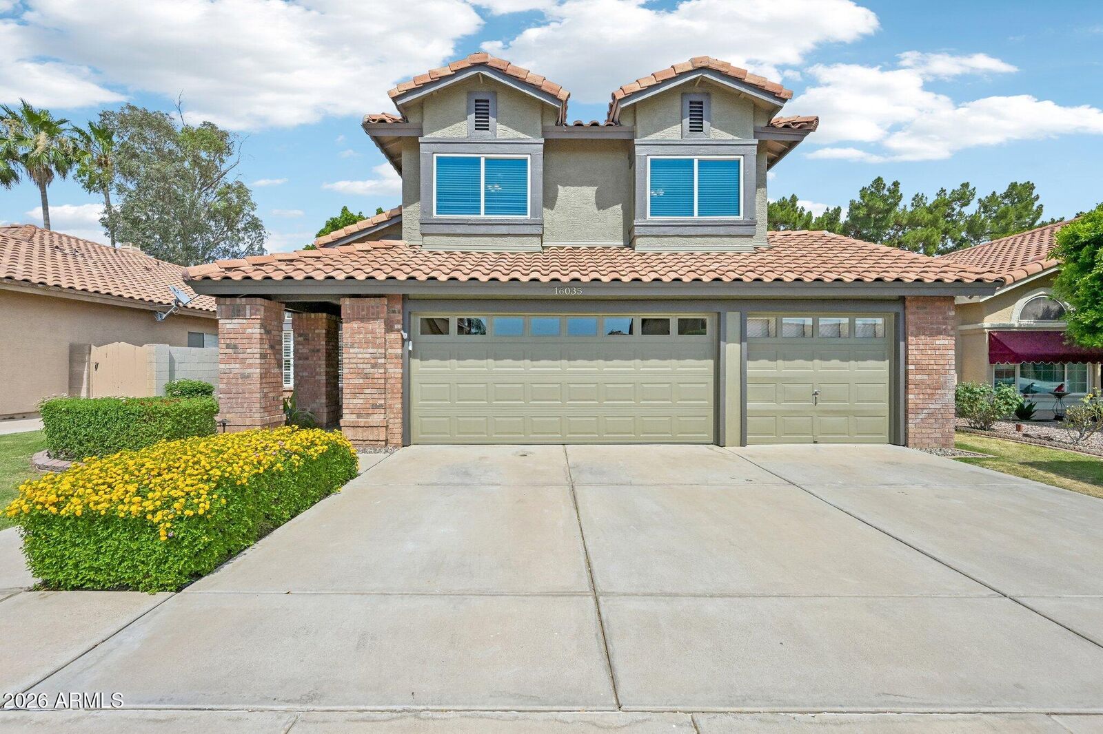 Property Photo:  16035 N 49th Place  AZ 85254 
