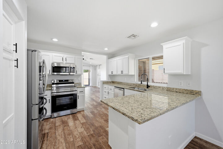 Property Photo:  868 E Laredo Street  AZ 85225 